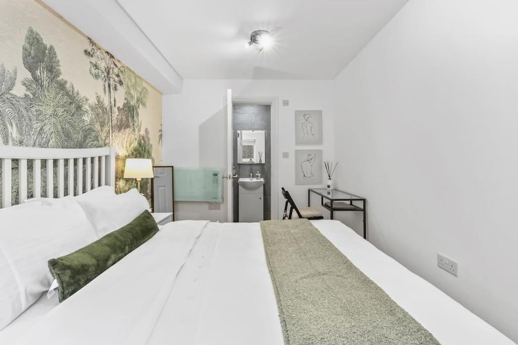 Holiday Home 2Br L 2Ba With Patio-Sleep 6 London Exterior photo